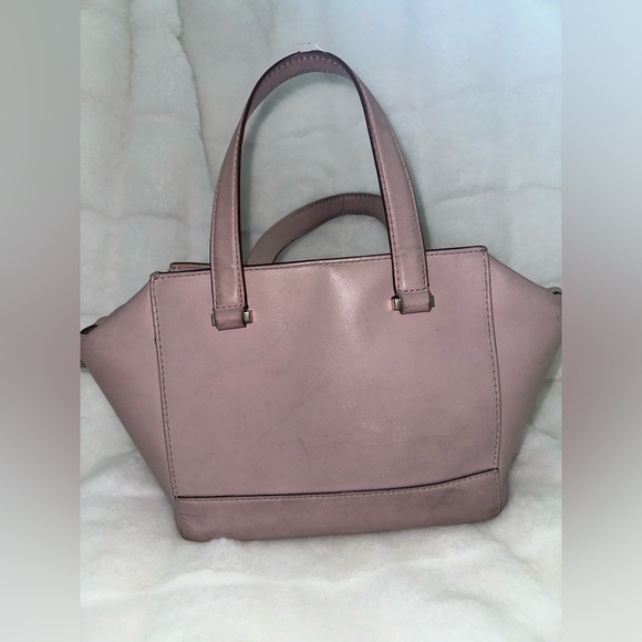 Croquette Kate Spade Bow Purse! Definitely pre-loved, could be cleaned. - Picture 2 of 3